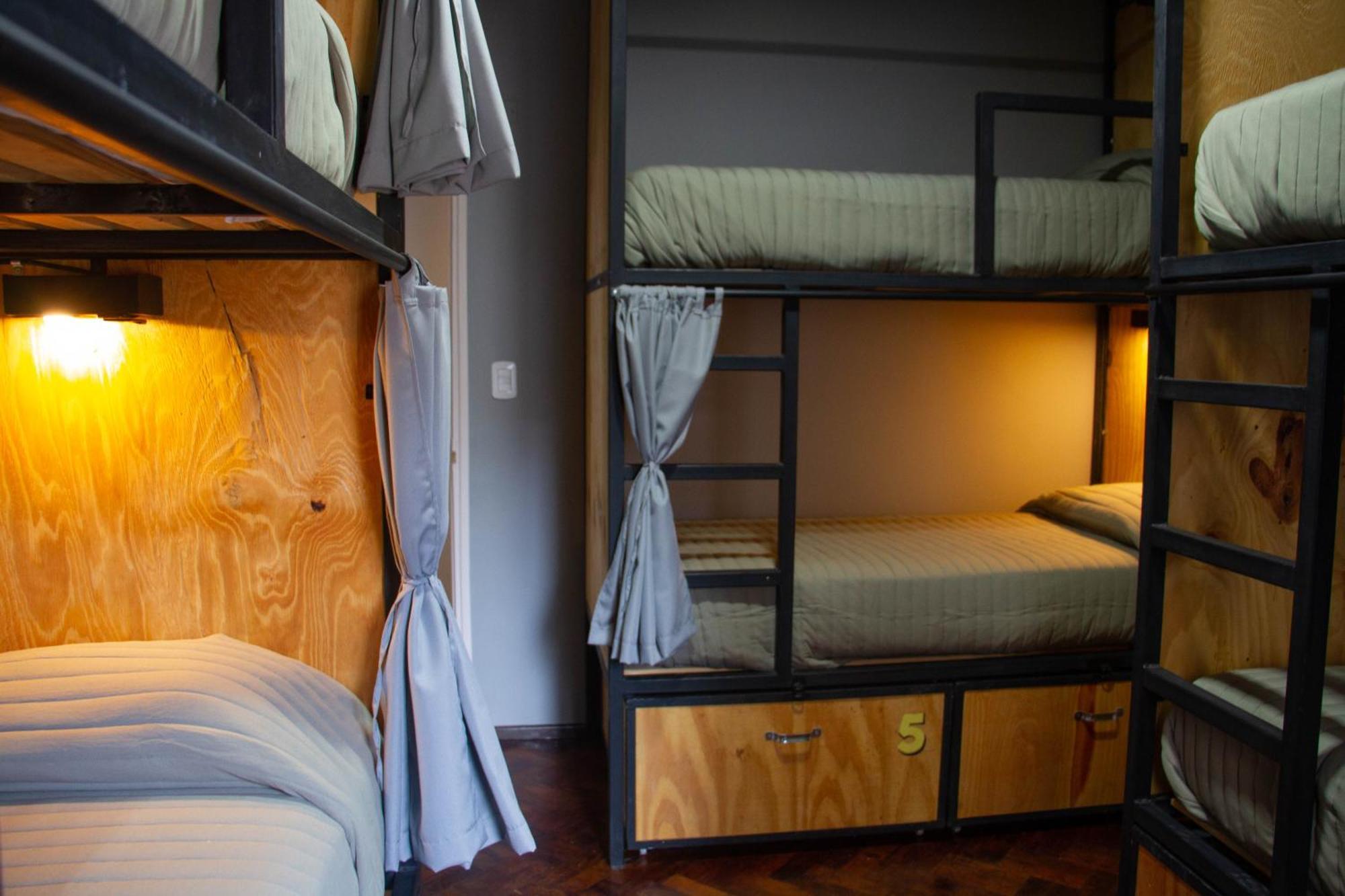 Sin Fin Hostel เมนโดซา ภายนอก รูปภาพ