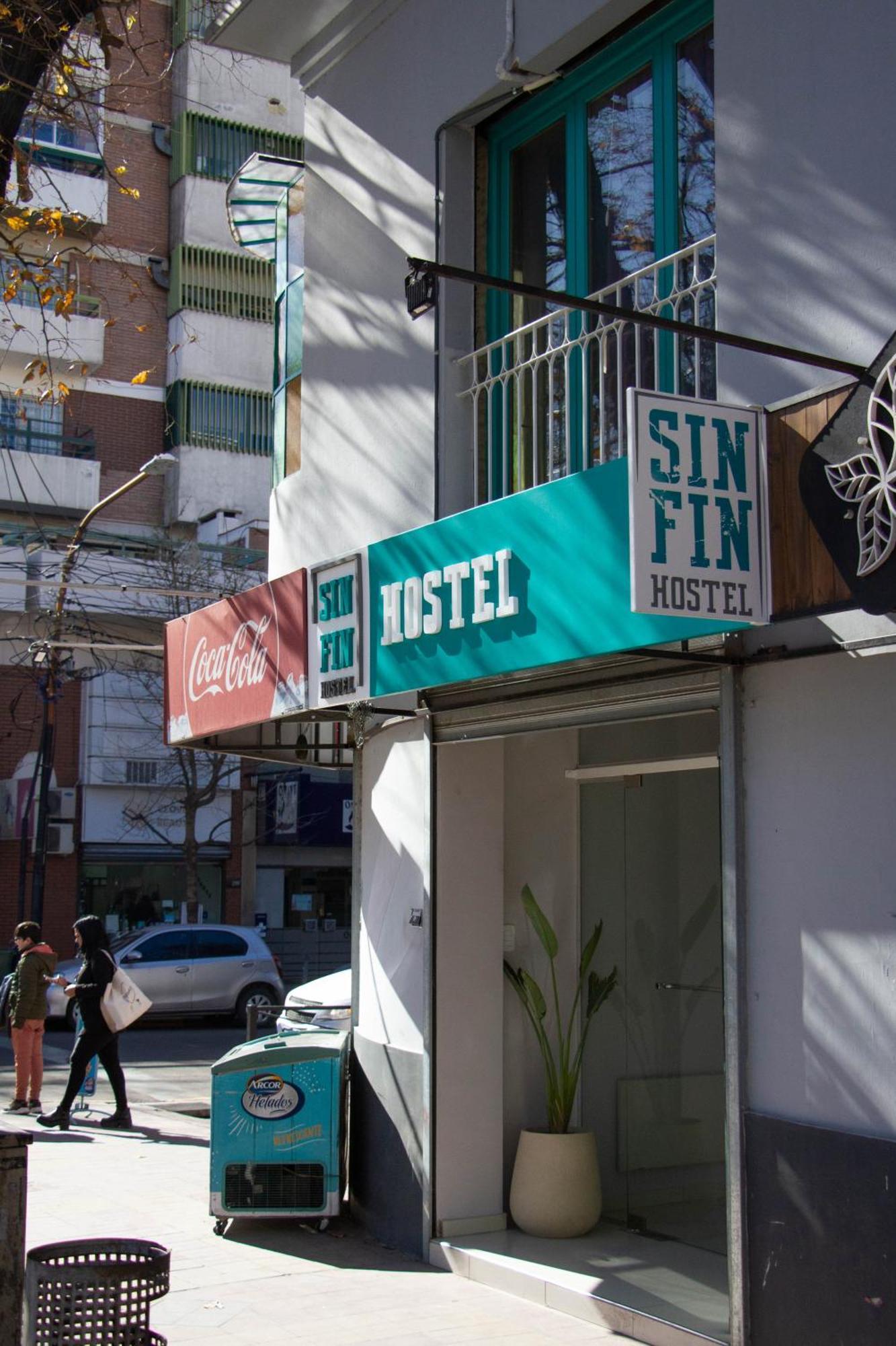 Sin Fin Hostel เมนโดซา ภายนอก รูปภาพ