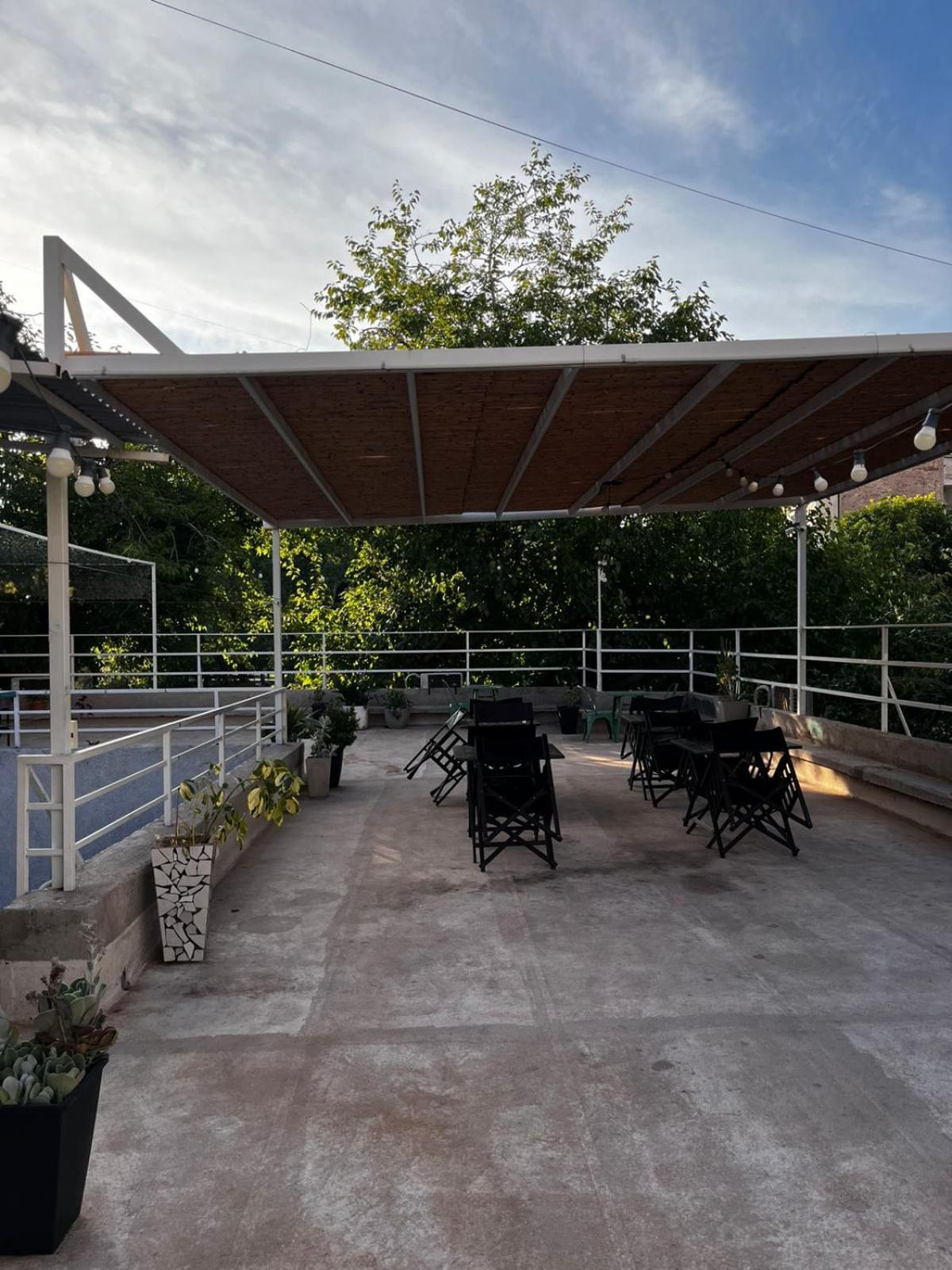Sin Fin Hostel เมนโดซา ภายนอก รูปภาพ